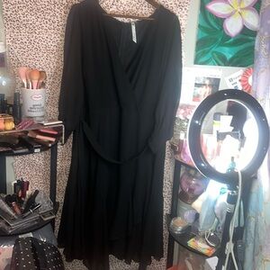 NW/OT Black Midi Dress with belt